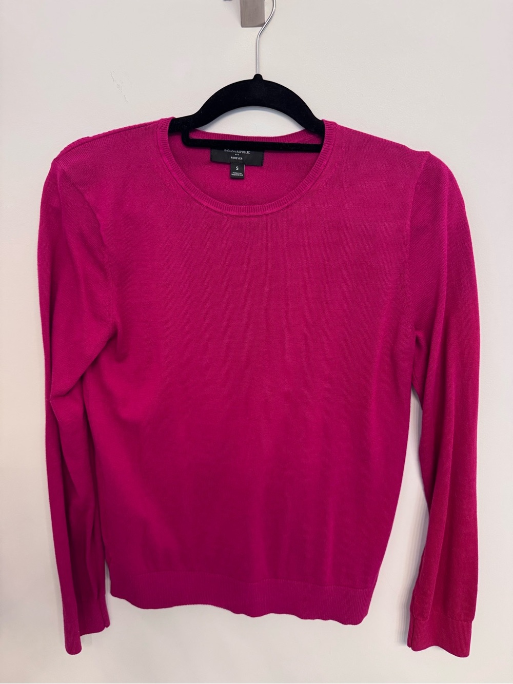 NWOT Banana Republic Women's Bright Fuchsia Crewneck Long Sleeve Sweater
